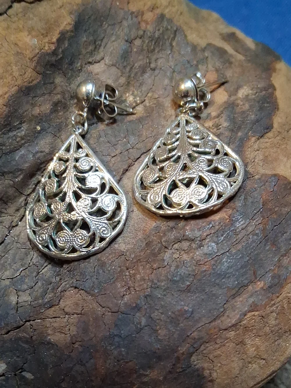Silver Tone Filigree Teardrop Earrings - Silver